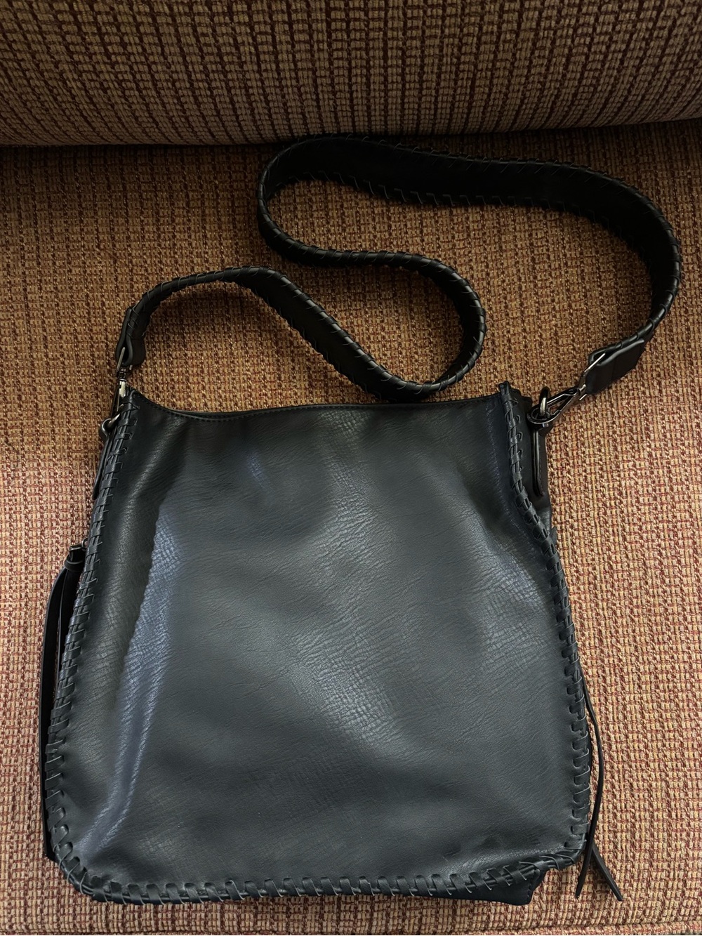 Antik Kraft Black Leather Conceal Gun Carry Shoulder Bag with Whipstitch Trim